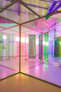 Film dichroïque décoratif jouant avec la lumière